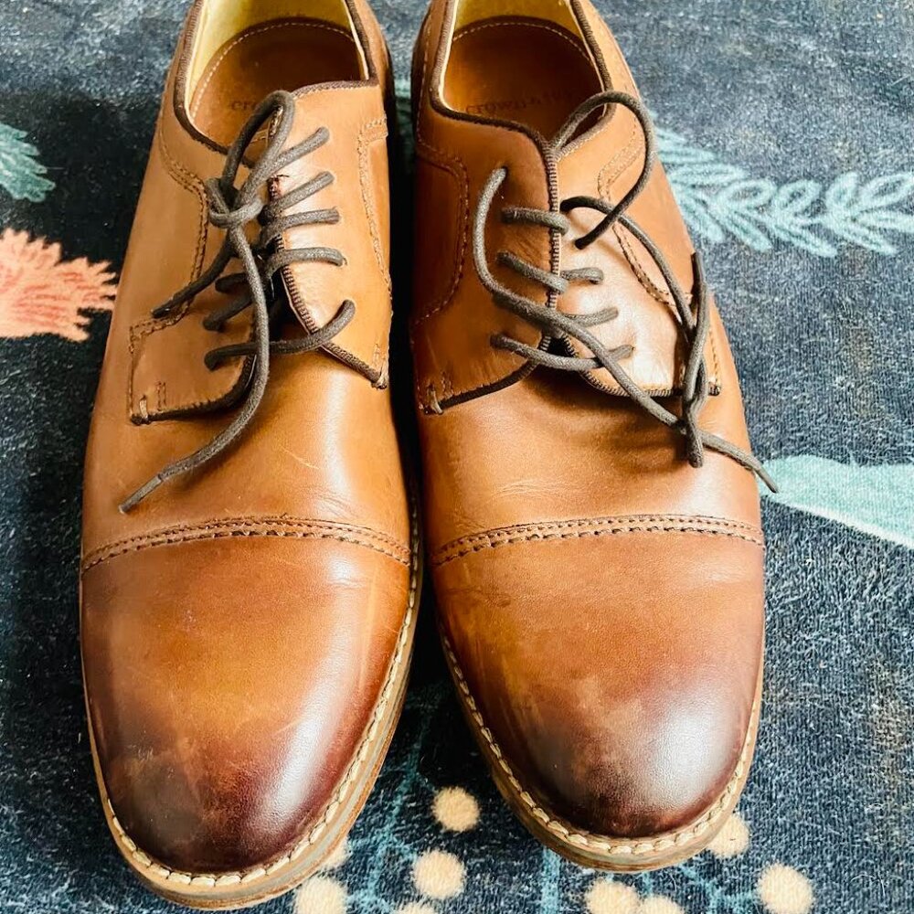 Pre loved Crown & Ivy Mens Leather Round toes Loafers Lace up size 9 mens